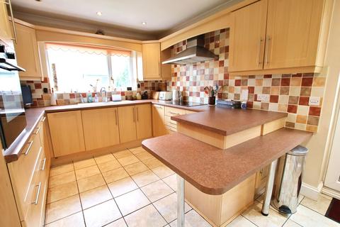 undefined, Lismore Close, Northampton NN3