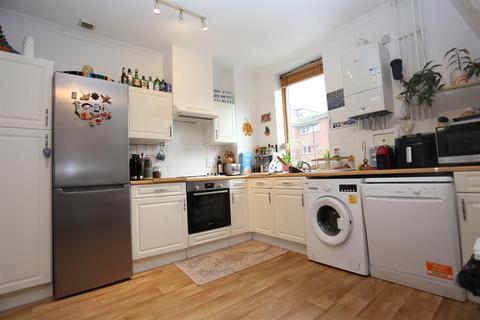 1 bedroom flat to rent, Richmond Terrace, Brighton