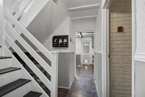 4 bedroom end of terrace house for sale, Victory Close, Long Eaton