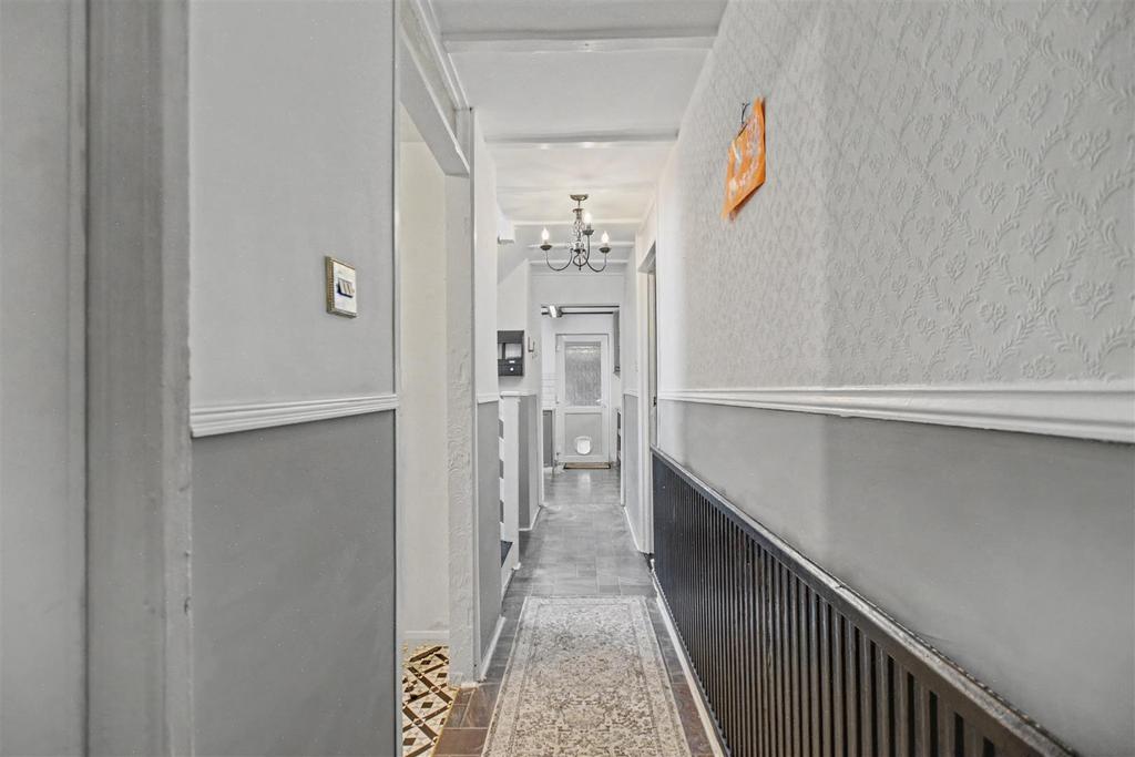 Entrance Hall 1.jpeg