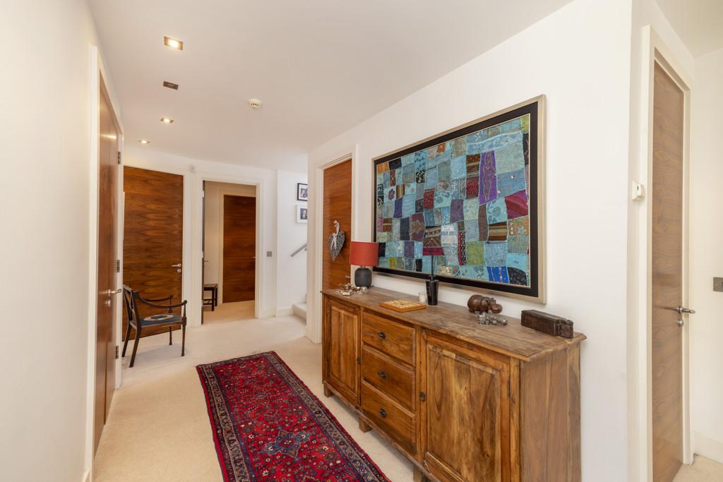 Hallway of 1 Brighouse Park Rigg