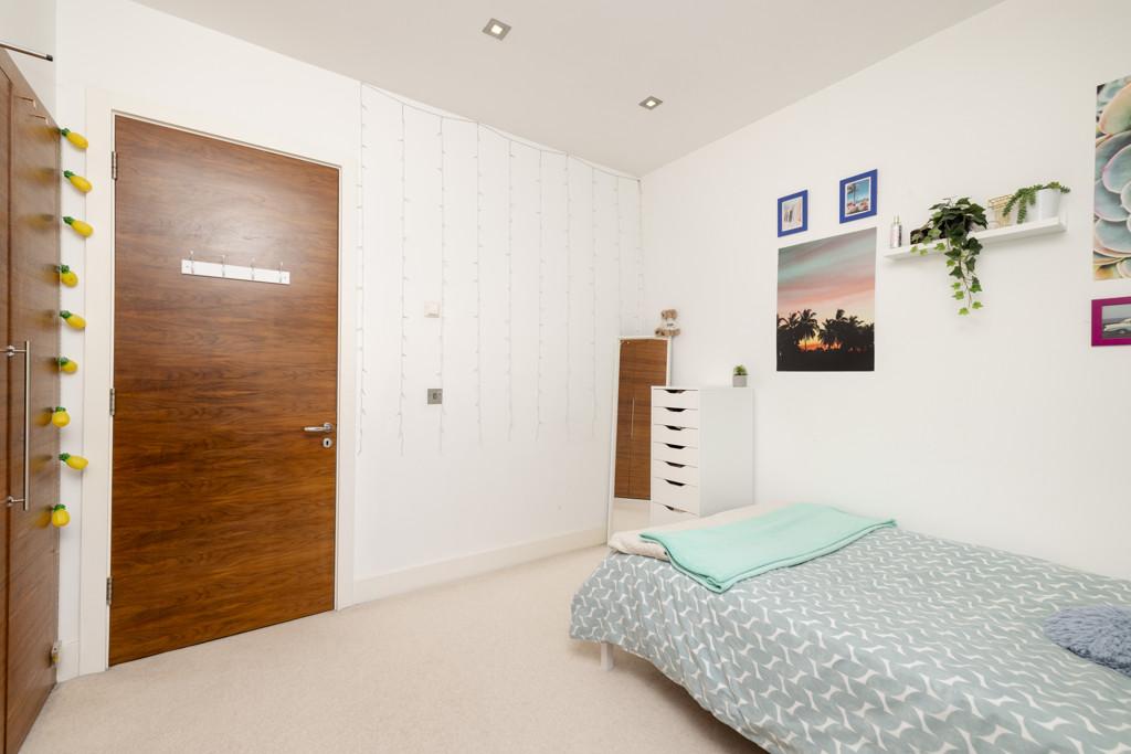 Double Bedroom 2 of 1 Brighouse Park Rigg