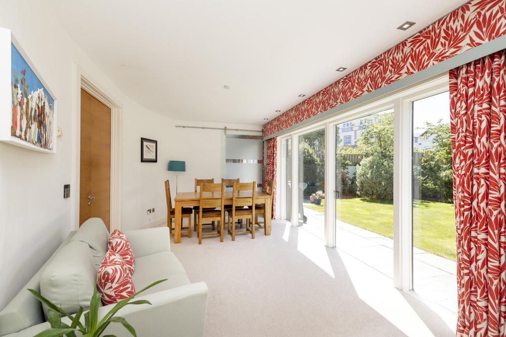 Dining Room of 1 Brighouse Park Rigg