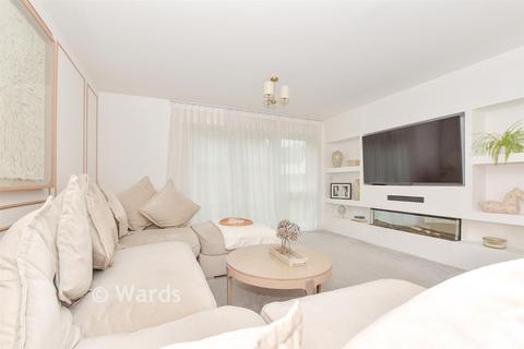 4 bedroom detached house for sale, Gatekeeper Lane, Ashford, Kent