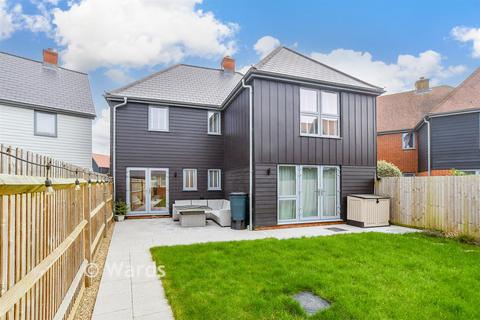 4 bedroom detached house for sale, Gatekeeper Lane, Ashford TN24