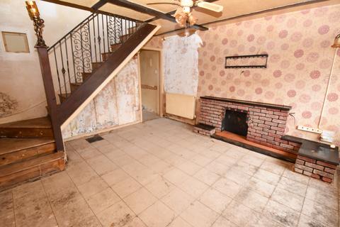 2 bedroom semi-detached house for sale, Rossett Drive, Davyhulme, M41