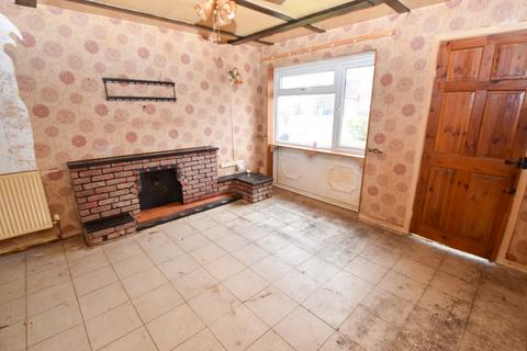 2 bedroom semi-detached house for sale, Rossett Drive, Davyhulme, M41