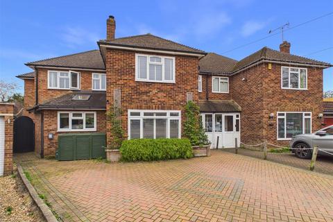 4 bedroom house for sale, Mole Abbey Gardens, West Molesey