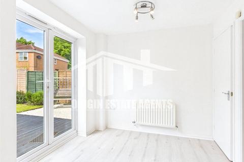 3 bedroom semi-detached house to rent, Terrys Lane, Birmingham B24