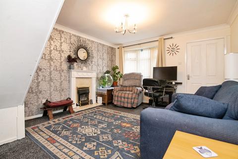 2 bedroom semi-detached house for sale, Denbigh Close, Dudley