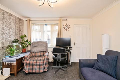 2 bedroom semi-detached house for sale, Denbigh Close, Dudley
