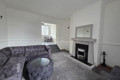 3 bedroom end of terrace house for sale, Field Lane, Dewsbury