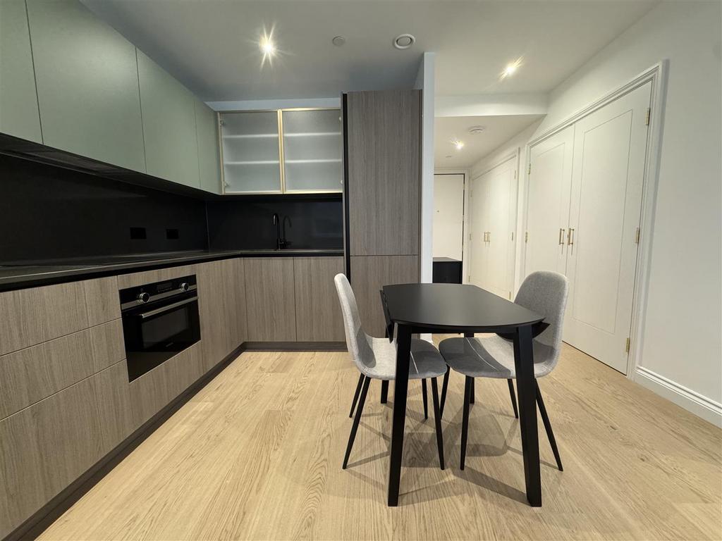 Dining Area pic 9.jpeg