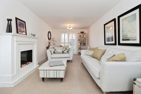 4 bedroom detached house for sale, Hillary Close, Corby
