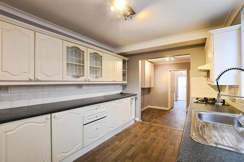 2 bedroom end of terrace house for sale, Shannon Road, Hull