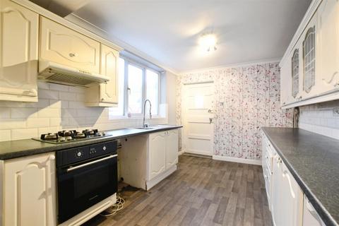 2 bedroom end of terrace house for sale, Shannon Road, Hull
