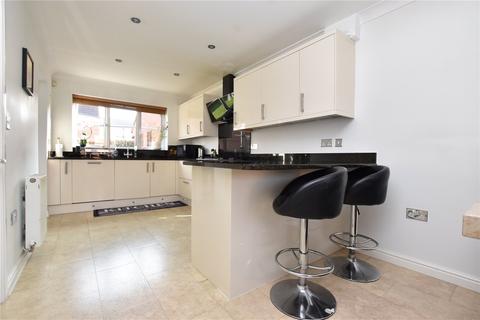 4 bedroom detached house for sale, May Avenue, Churwell, Morley, Leeds