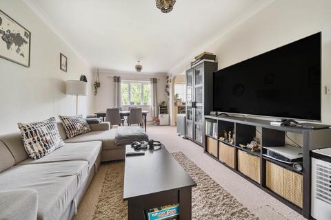 2 bedroom apartment to rent, Cherry Tree Court,  Botley,  OX2