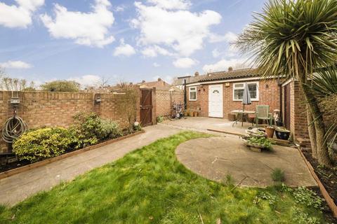 undefined, Boston Gardens, Brentford TW8