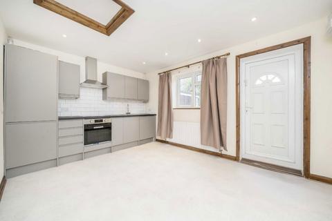 undefined, Boston Gardens, Brentford TW8