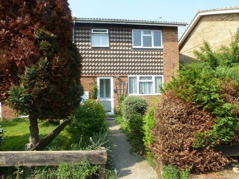 3 Bed end of Terrace For Sale Vanquisher Walk, Gr