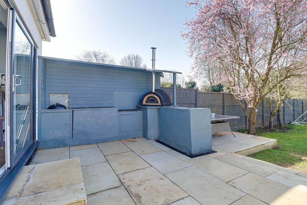 Outdoor Kitchen