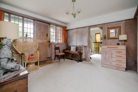 6 bedroom detached house for sale, Inner Park Road
