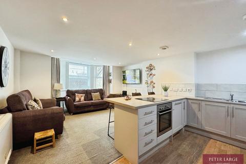 2 bedroom flat for sale, 13 East Parade, Rhyl, Denbighshire LL18 3AG