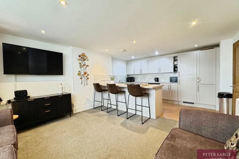 2 bedroom flat for sale, 13 East Parade, Rhyl, Denbighshire LL18 3AG