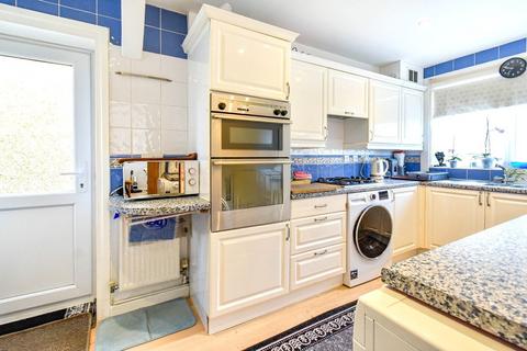 3 bedroom end of terrace house for sale, St. George's Avenue, Newbury, RG14