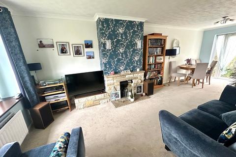 undefined, Dinmore, Bovingdon HP3