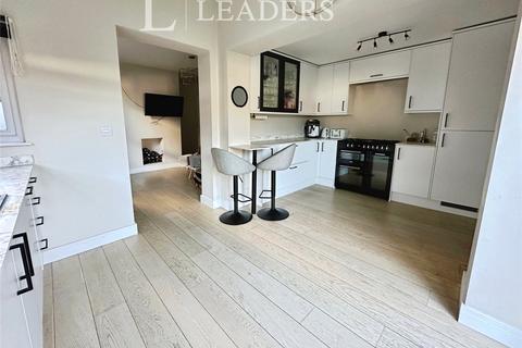 3 bedroom semi-detached house for sale, London Road, Waterlooville, Hampshire