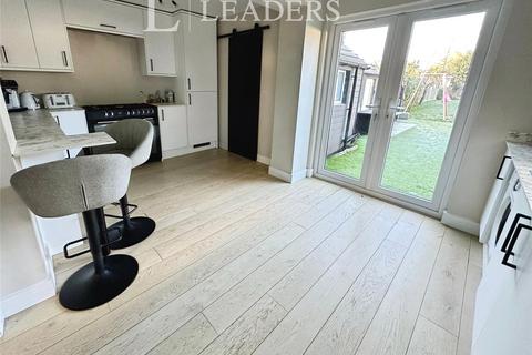 3 bedroom semi-detached house for sale, London Road, Waterlooville, Hampshire