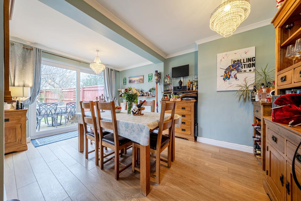Kitchen / Breakfast Room