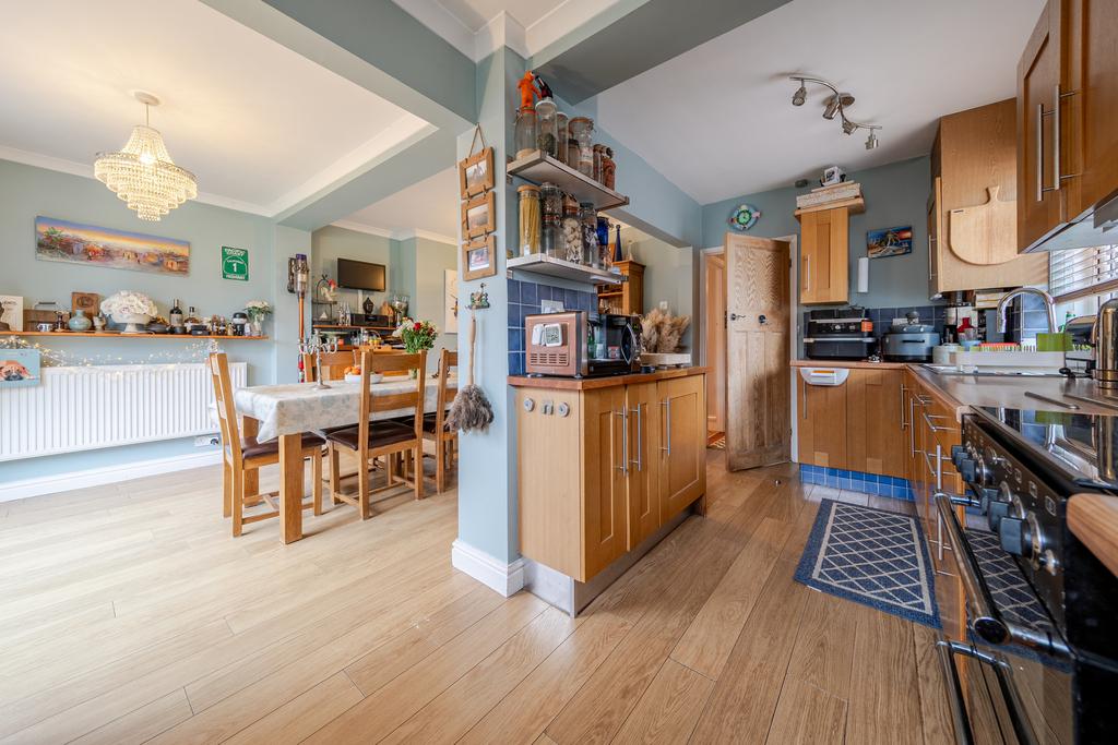 Kitchen / Breakfast Room