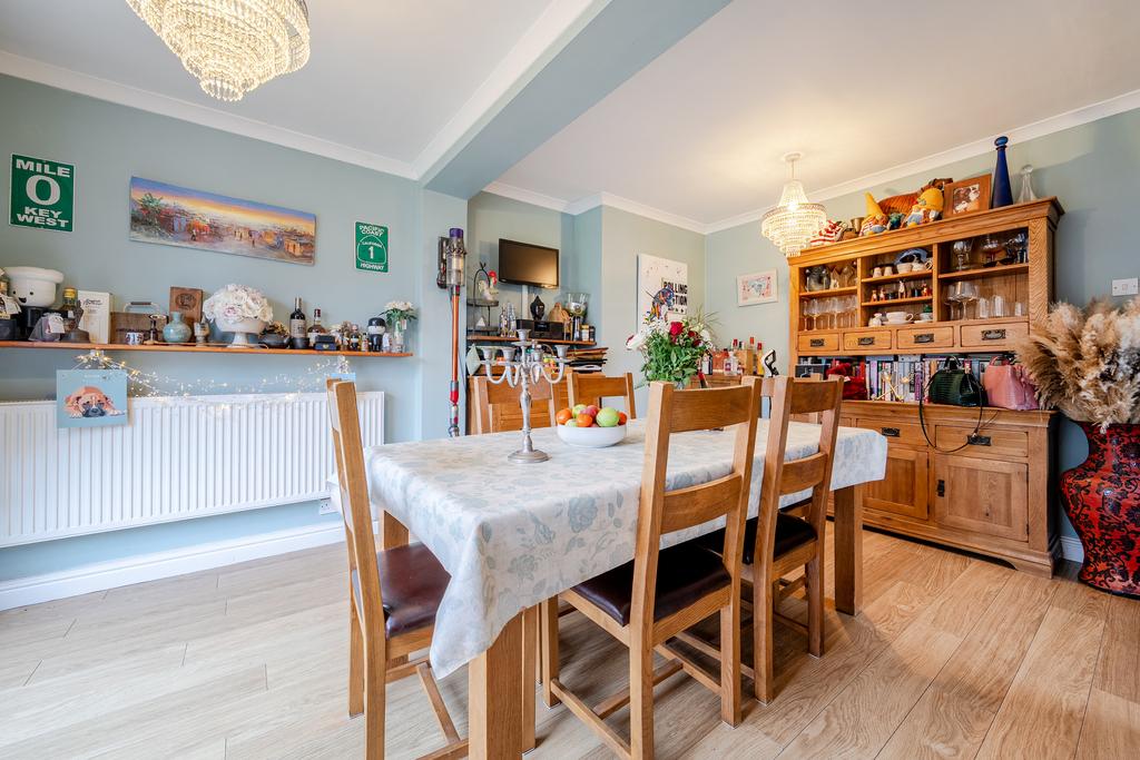 Kitchen / Breakfast Room