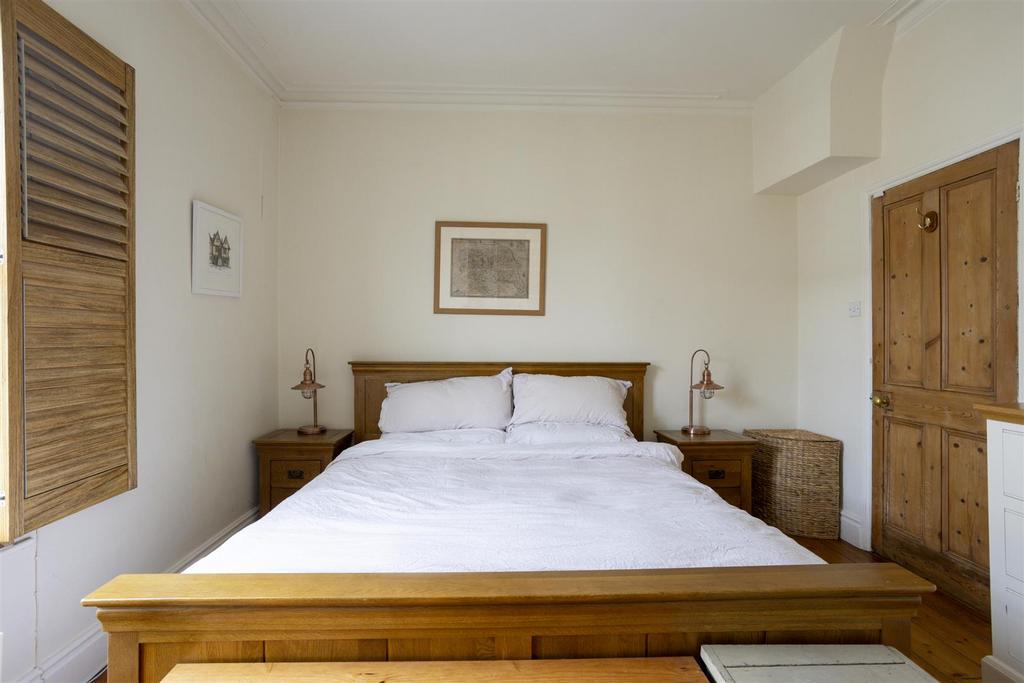 7 Adelaide Street 32.jpg