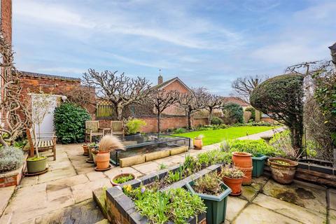 5 bedroom detached house for sale, Newgate Street, Bingham