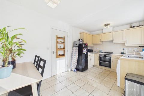 3 bedroom semi-detached house for sale, Paddock Way, Hinckley