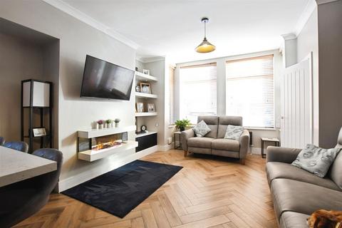 3 bedroom terraced house for sale, Stephenson Street, Hull