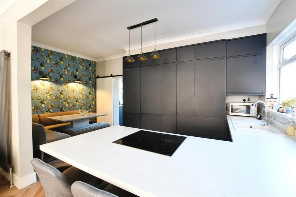 Fitted Kitchen
