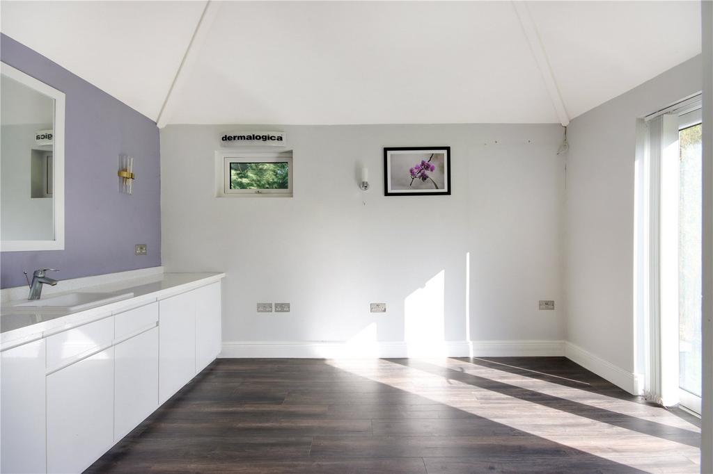Studio/Office