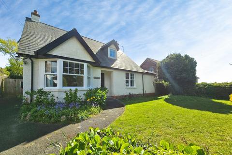 4 bedroom detached house for sale, The Mall, Totland Bay, Isle of Wight
