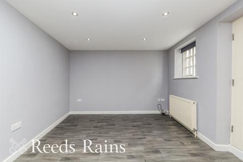 2 bedroom terraced house for sale, Broken Banks, Cheshire SK11