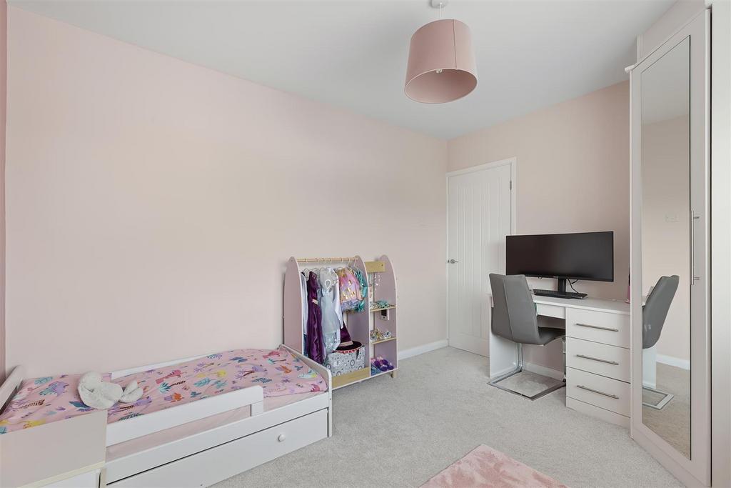 Bed 2 2.jpg