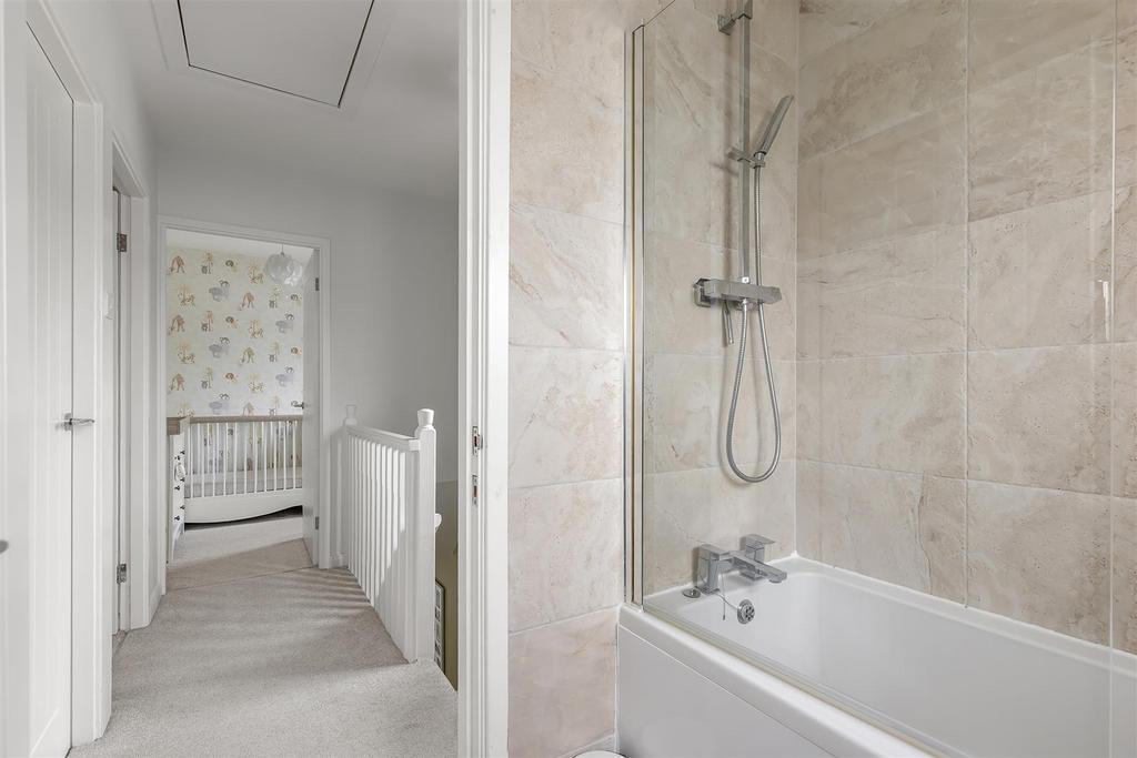 Bathroom 2.jpg