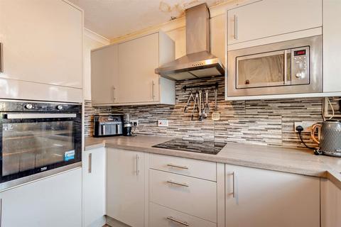 3 bedroom house for sale, Horseshoe Close, Weavering, Maidstone