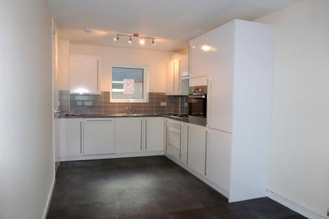 2 bedroom house to rent, Domville Close, Whetstone, London