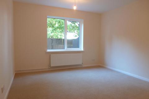 2 bedroom house to rent, Domville Close, Whetstone, London