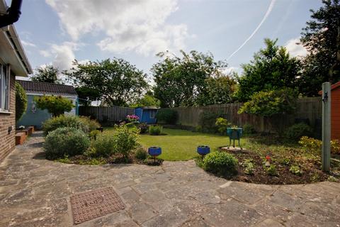 2 bedroom detached bungalow for sale, The Lawns, Anlaby, Hull